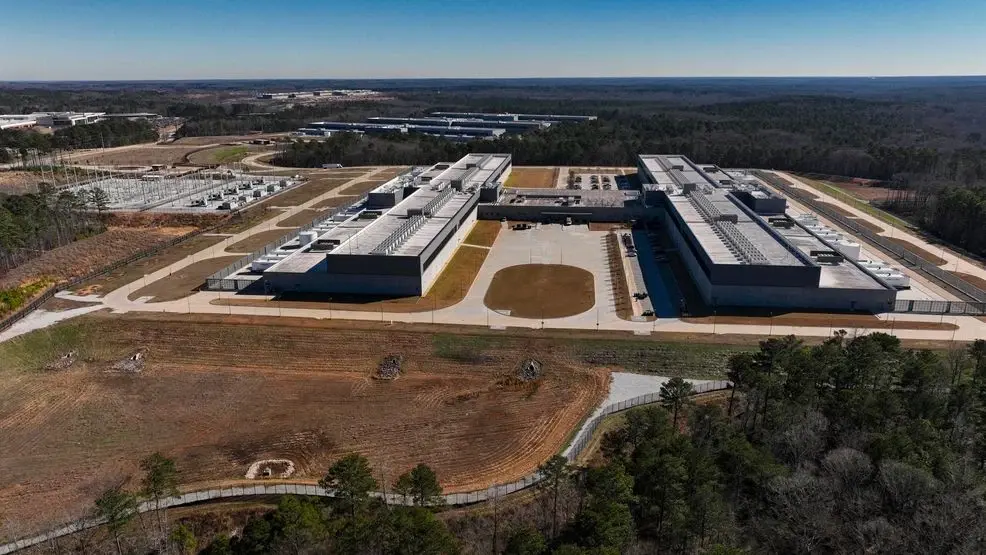 Advocacy group urges intelligence committees to probe foreign influence on data centers