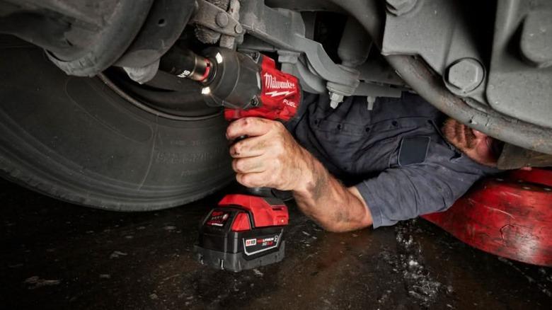 8 Of The Best Milwaukee Automotive Tools & Gadgets To Buy (And 3 To Skip)